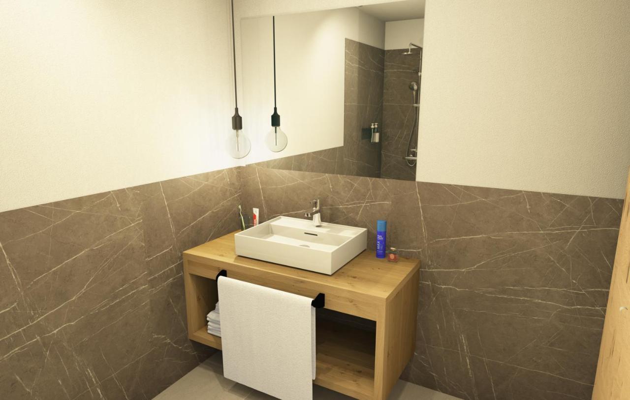Wolf Apartments Padaun Vals Bagian luar foto