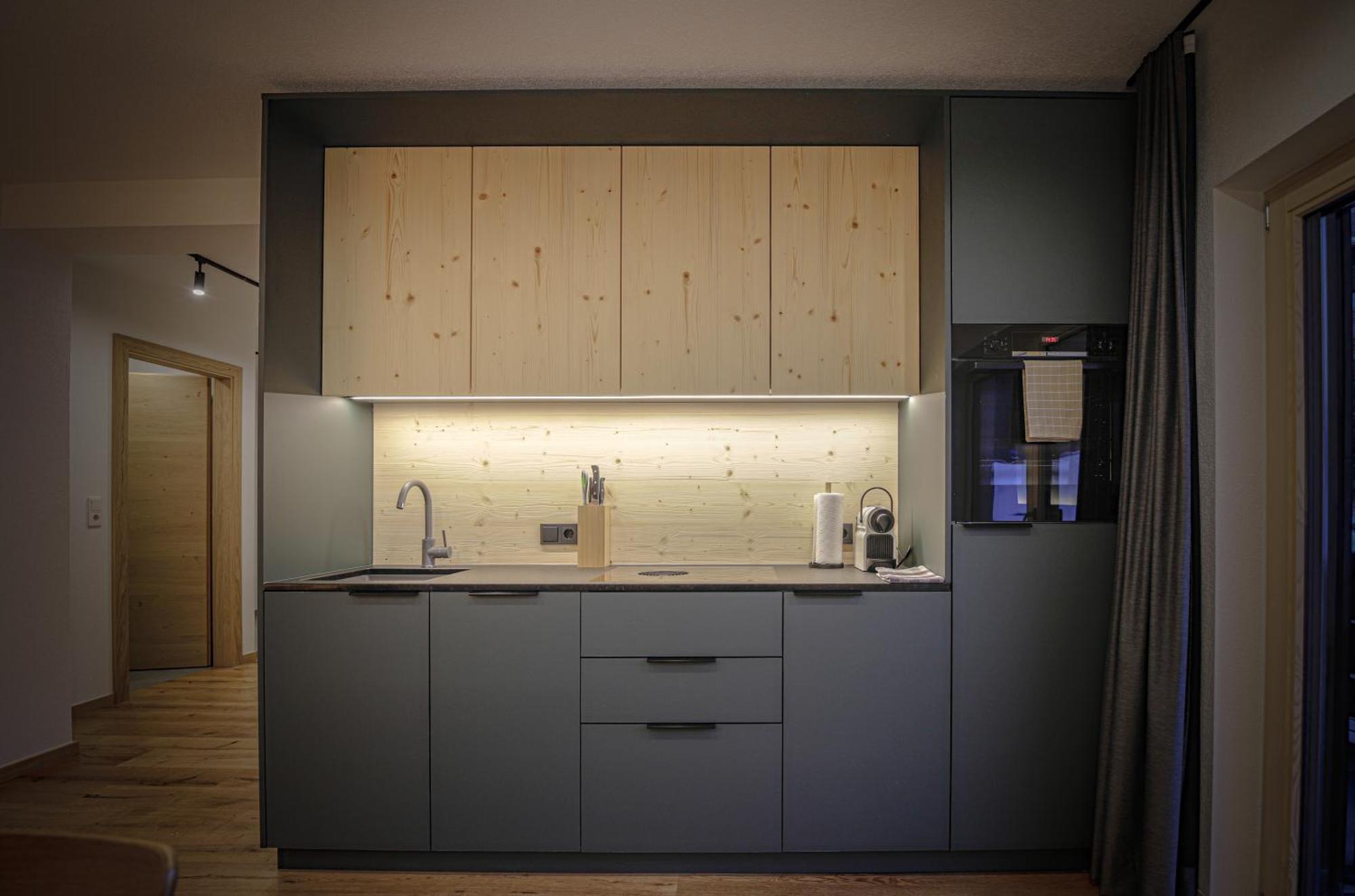 Wolf Apartments Padaun Vals Bagian luar foto