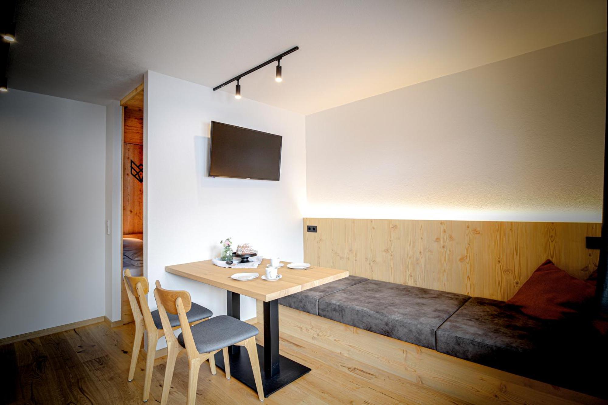 Wolf Apartments Padaun Vals Bagian luar foto