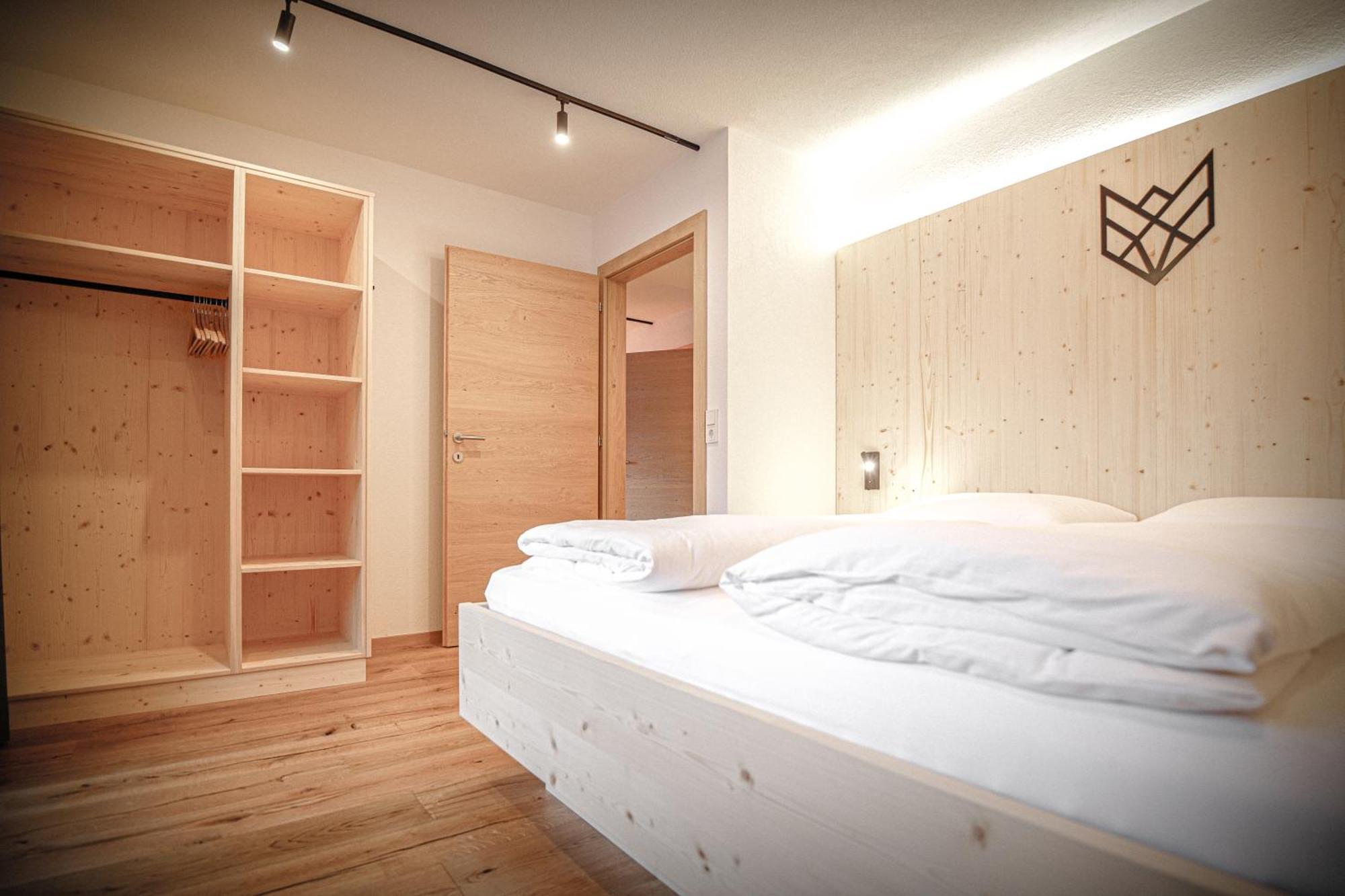 Wolf Apartments Padaun Vals Bagian luar foto
