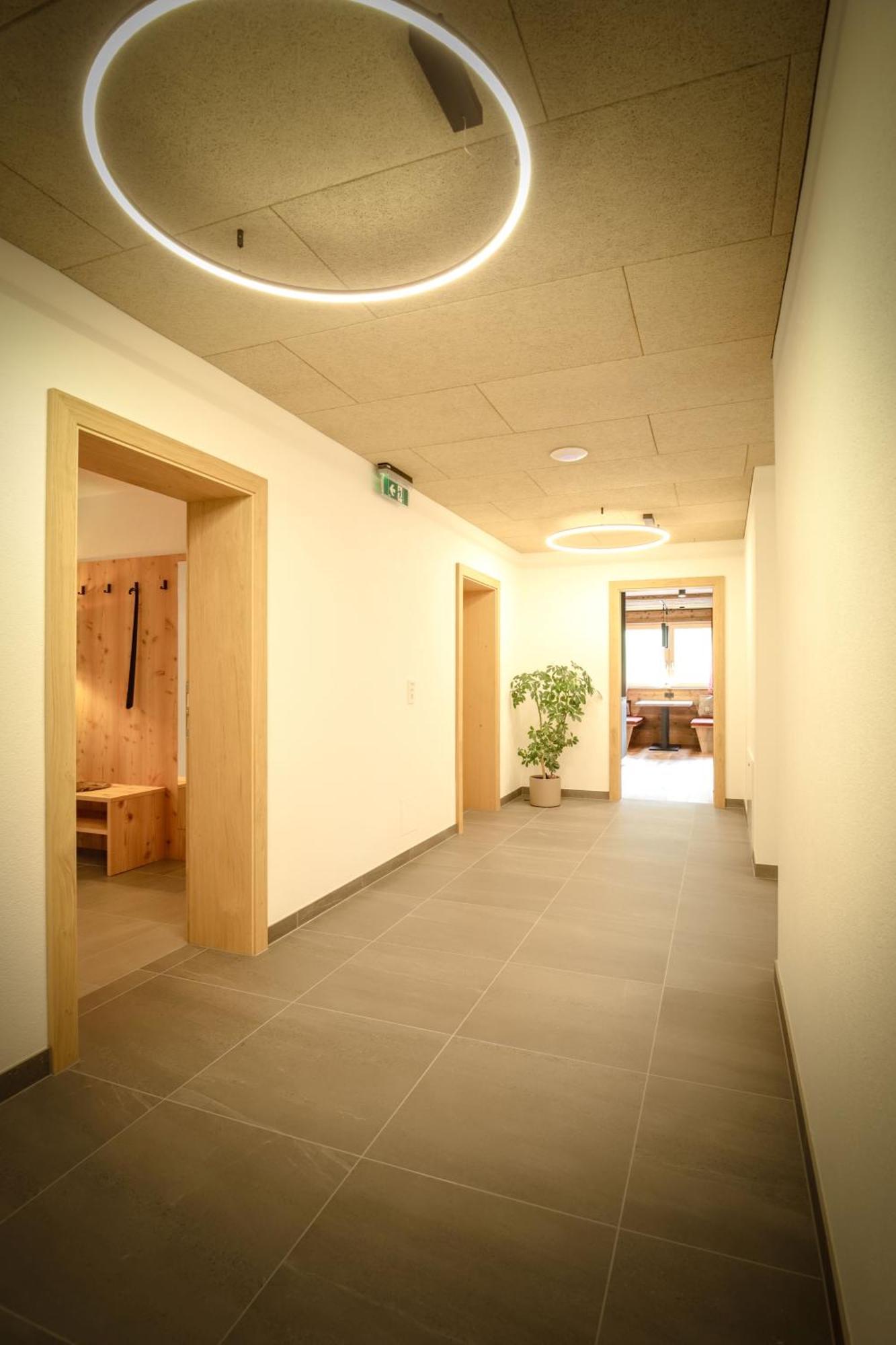 Wolf Apartments Padaun Vals Bagian luar foto