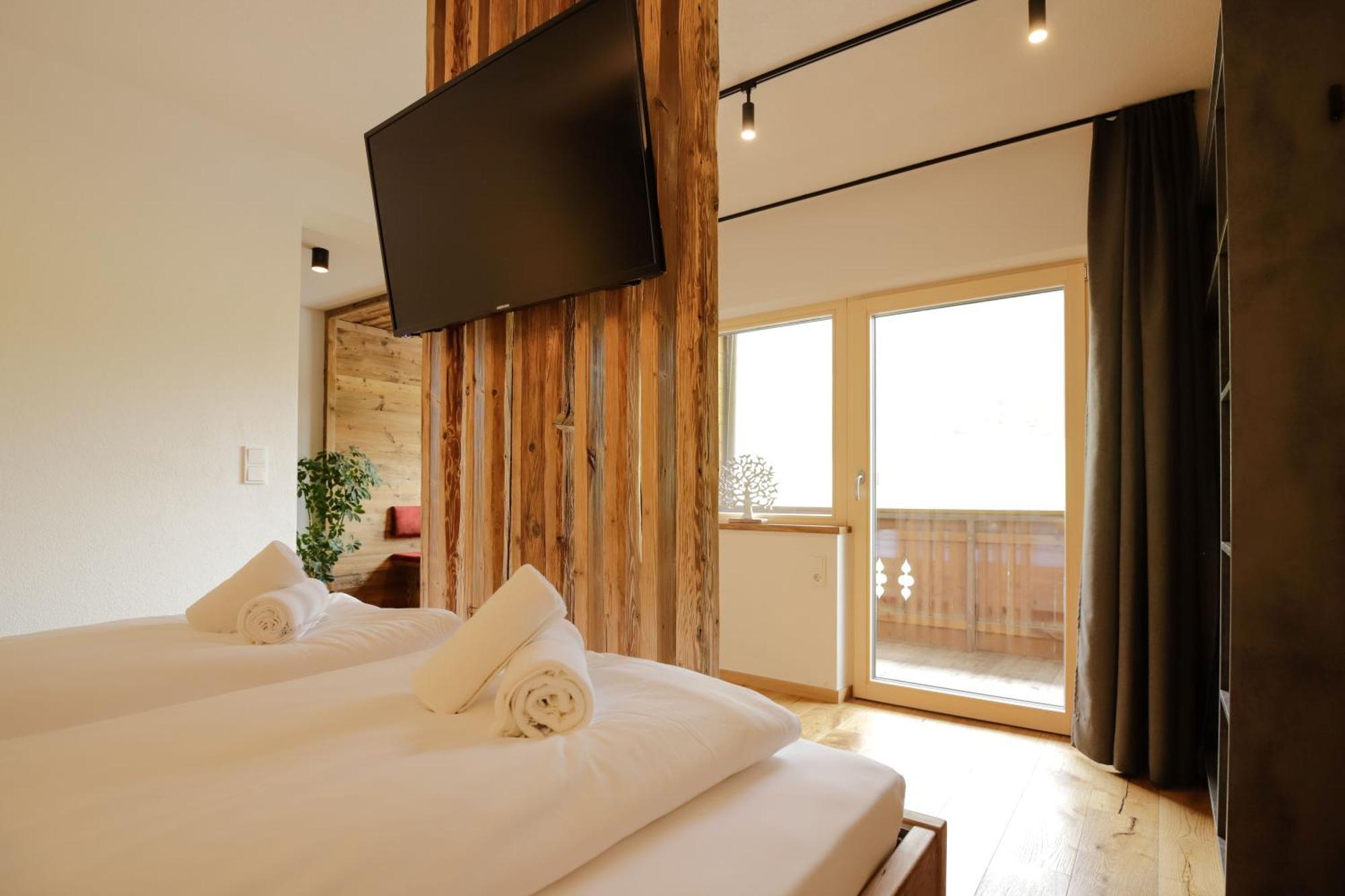 Wolf Apartments Padaun Vals Bagian luar foto