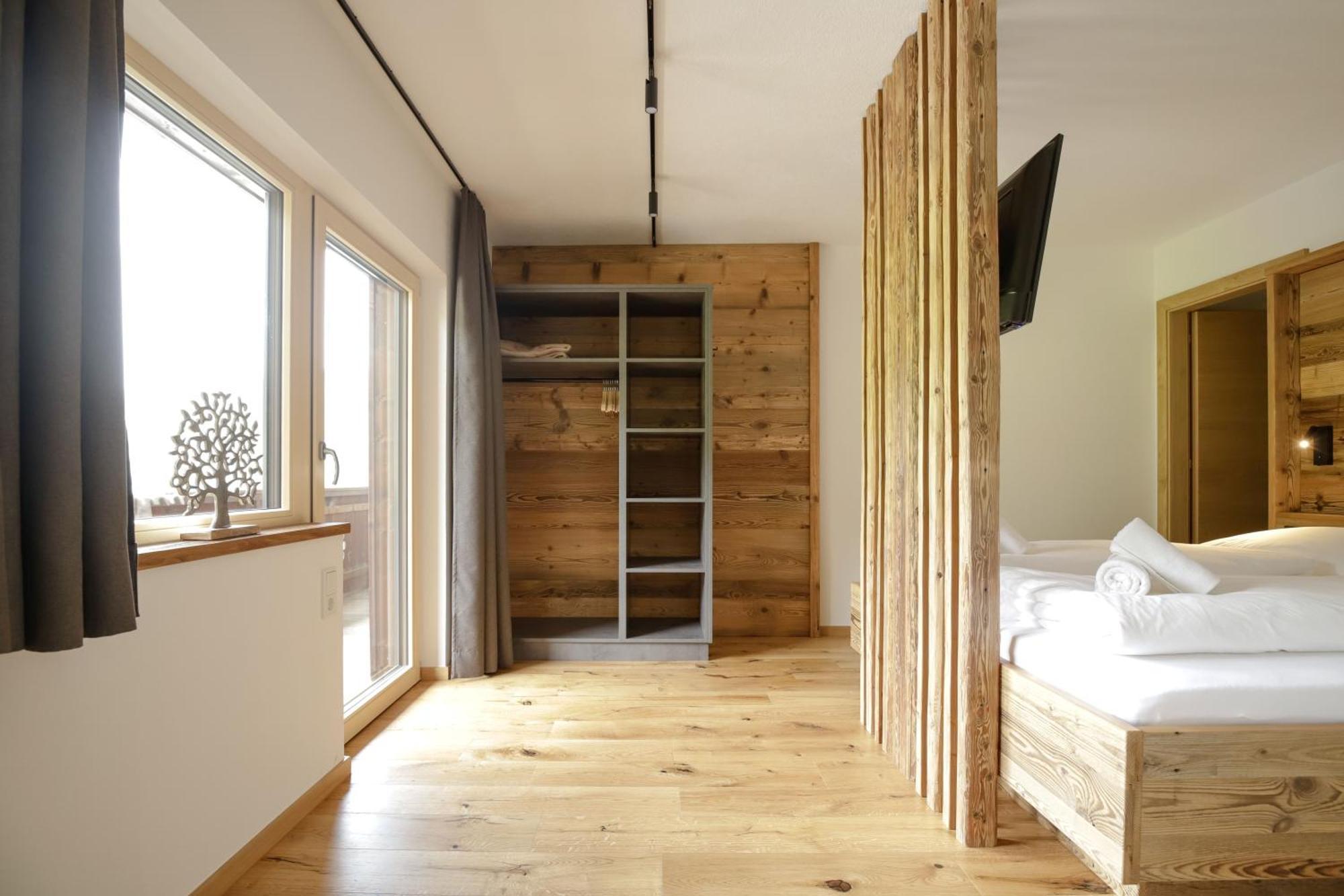 Wolf Apartments Padaun Vals Bagian luar foto